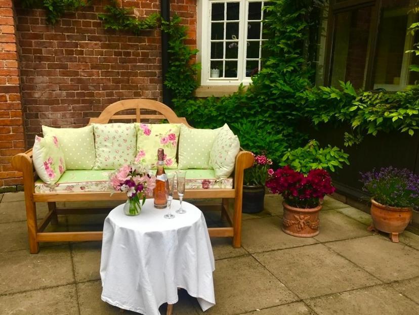Stockton-on-Teme The Old Rectory - Valley View Room In Private Home المظهر الخارجي الصورة